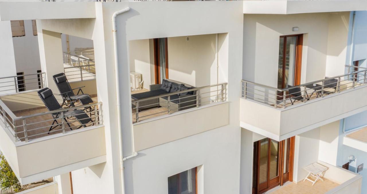 Ammos Apartment - Brand New, Stylish, By The Beach Kíssamos Exteriör bild